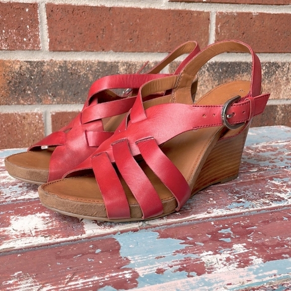 Franco Sarto Red Leather Hanako Wedges - Picture 3 of 3